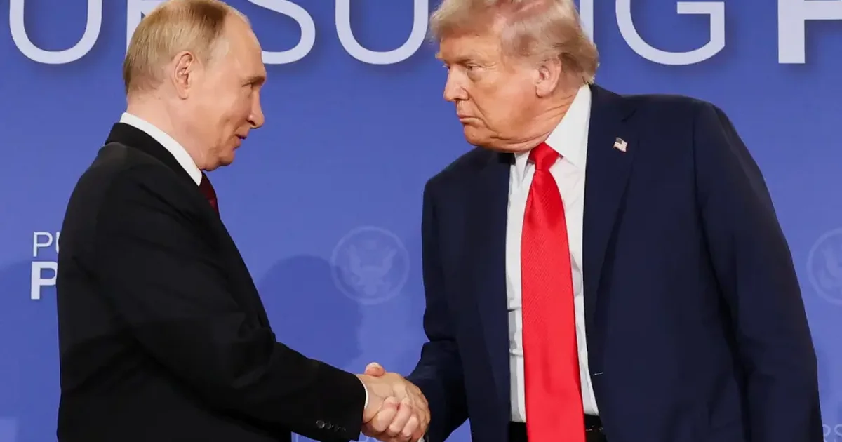 Trump kërcënon me sanksione dhe tarifa brenda dy javësh nëse Putin dhe Zelenskyy nuk takohen  Do ta shoh se kujt i përket faji