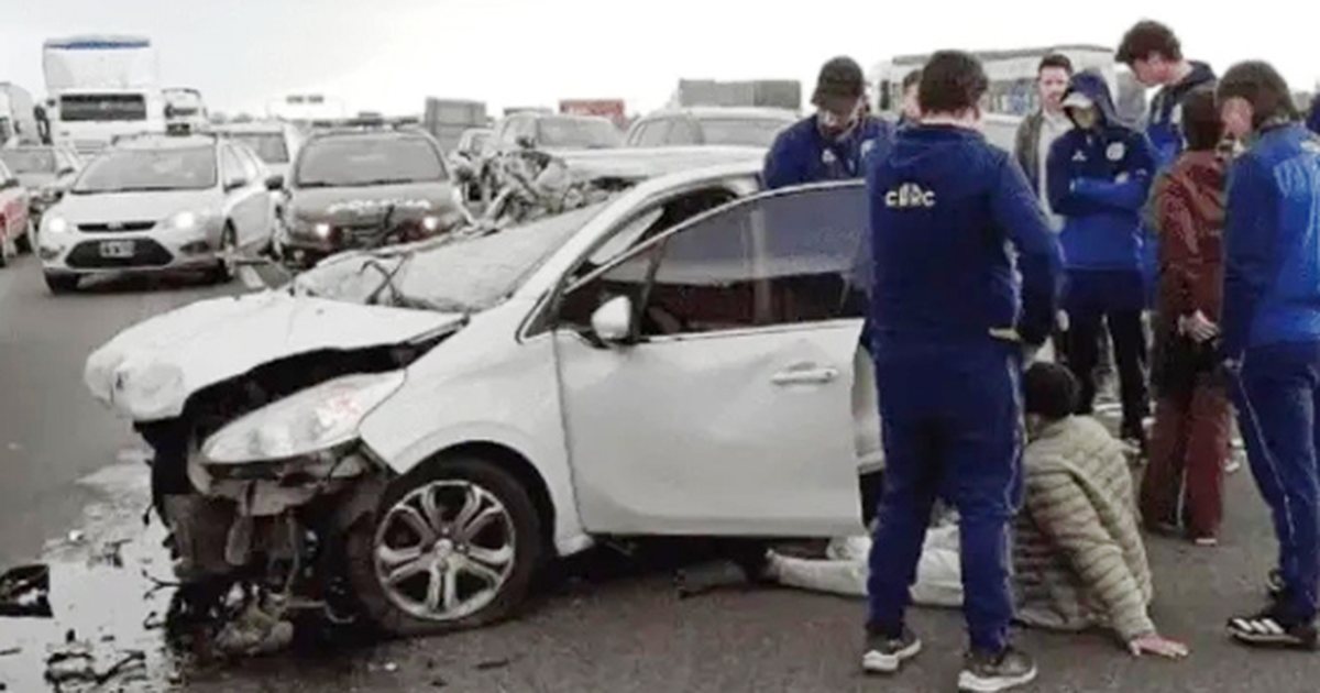 Frikë në Argjentinë  Angel Di María ndihmon kolegun e tij pas aksidentit të rëndë 