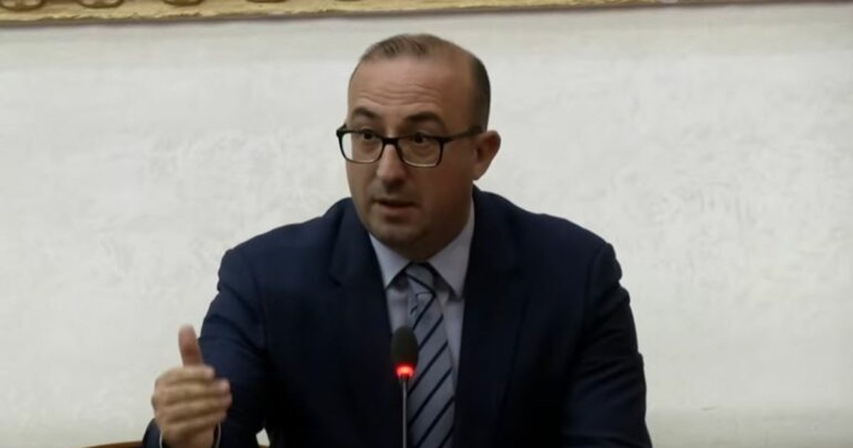 po-kryeministri-ku-eshte-ironizon-korreshi-mos-ka-nisur-pune-te-dyte-infermier-si-bajromi