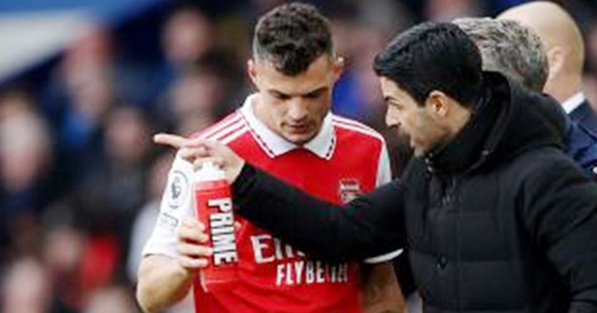 arteta-dhe-ribashkimi-i-vecante-me-granitin-xhaka-me-beri-trajner-me-te-mire