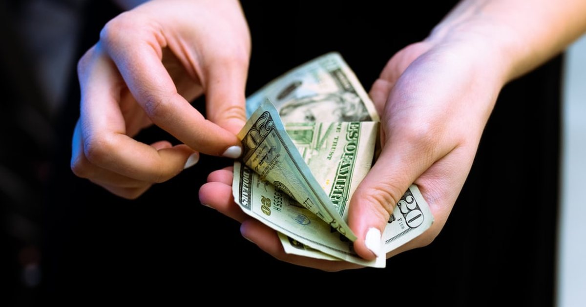 bsh-rritja-e-pagave-po-mbeshtet-fuqine-blerese-por-krijon-rreziqe-per-inflacion-me-te-larte