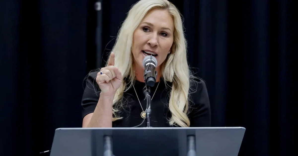 Përçarje e madhe në kampin MAGA  Trump e shpalli  tradhtare   aleatja e dikurshme i kundërpërgjigjet   Njeriu më i fuqishëm në botë  po nxit breshëri kërcënimesh ndaj meje