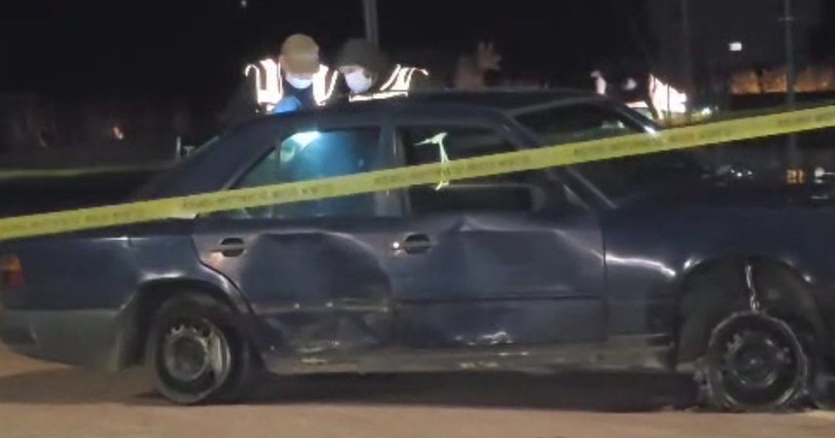 Qëllohet me armë zjarri drejt një makine në Shkodër  shoferi aksidentohet në tentativë për t i shpëtuar plumbave dhe braktis mjetin