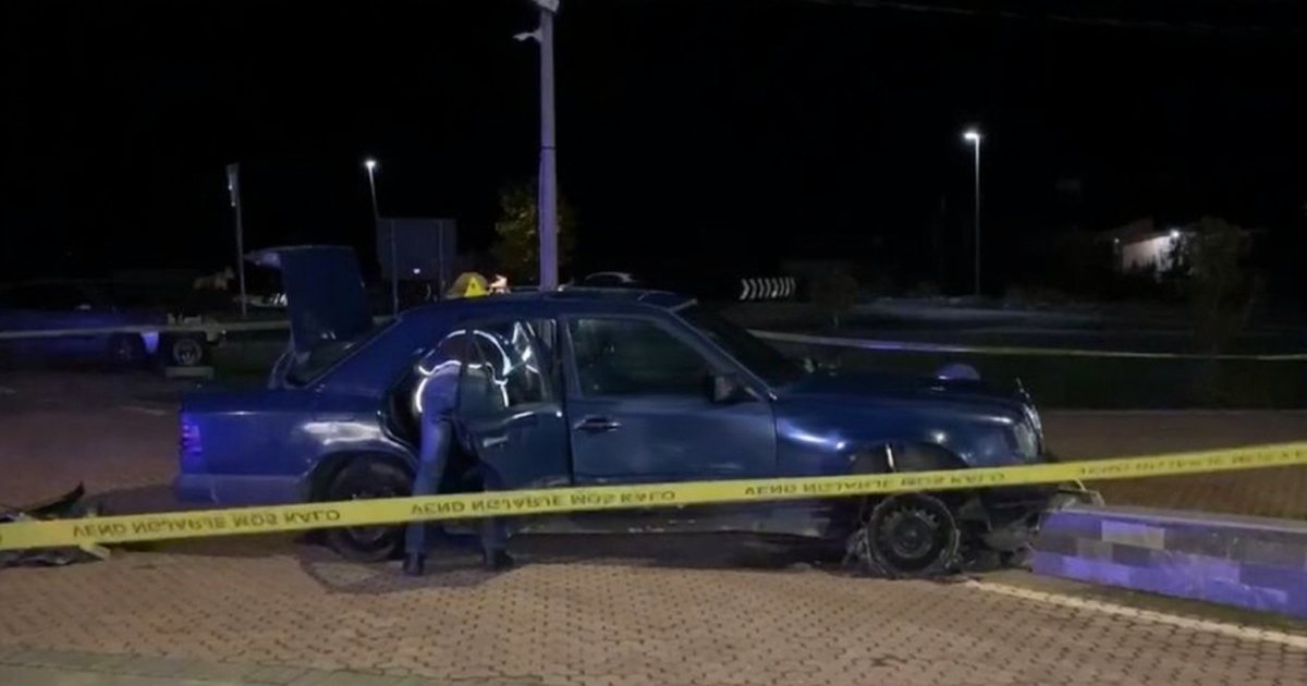 U qëllua me armë zjarri drejt automjetit  Shenja plumbash në makinë dhe goma të çara  Policia BLINDON zonën ku ndodhi përplasja me armë në Shkodër  PAMJE nga vendngjarja