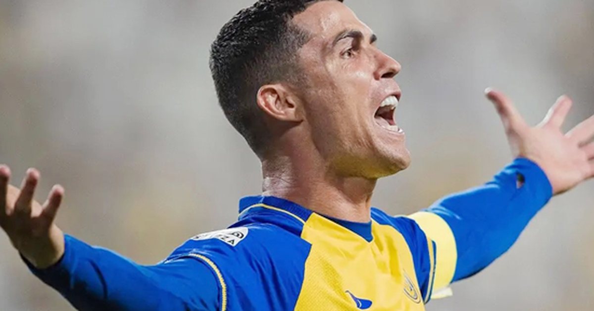 video-cristiano-ronaldo-e-ben-perseri-nje-tjeter-kryeveper-e-yllit-portugez-ne-arabi