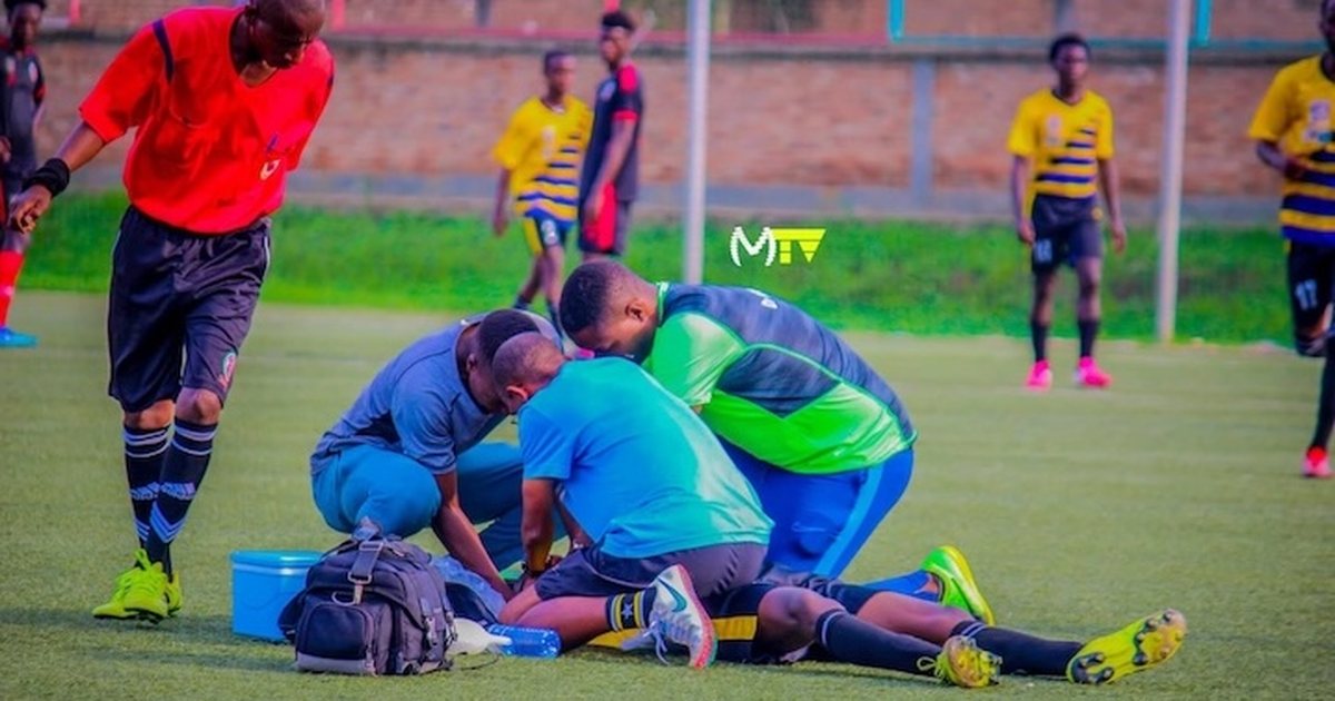 TRAGJIKE  Futbollisti humb jetën në fushë  dyshohet për  praktikë magjie  