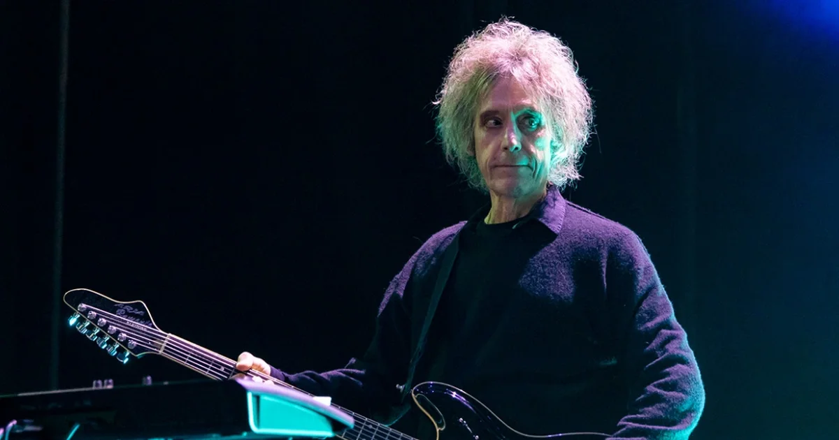 Kitaristi i Cure  Perry Bamonte ndërron jetë në moshën 65 vjeçare