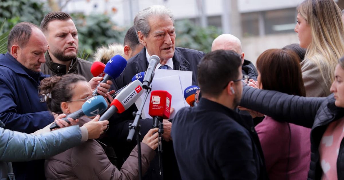 Berisha denoncon skandalin  Kanë shtuar akuzë ndaj meje faktin se fëmijët e mi kanë përfituar si mbi 1 milion shqiptarë nga privatizimi i banesave