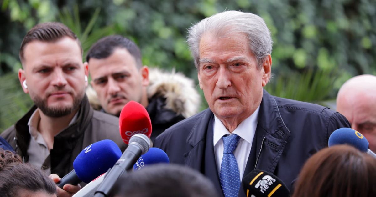 Berisha  Kushtetuesja veproi si organizatë e PS  u mblodhën në seancë plenare për masën time  por nuk shpallën vendimin