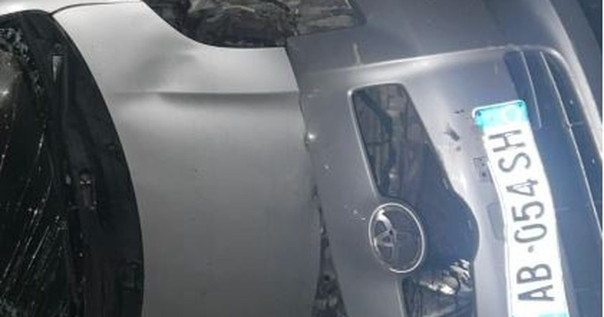 Aksident i rëndë në Sarandë  Përmbyset  Toyota   plagosen dy pasagjerët  FOTOT 