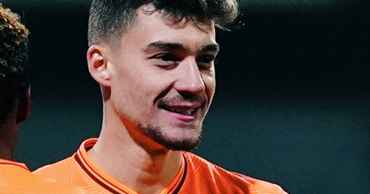 Ernest Muçi    vrasës   Talenti i Kombëtares godet në minutën e 91 të dhe i jep fitoren Trabzonit  shikoni supergolin e radhës