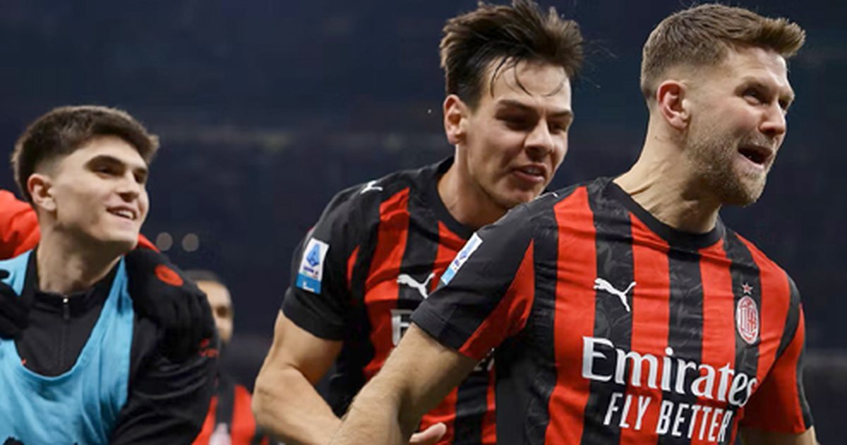 VIDEO  Fullkrug hyn dhe fundos Leccen  Milani i Allegrit qëndron në gjurmët e Interit   