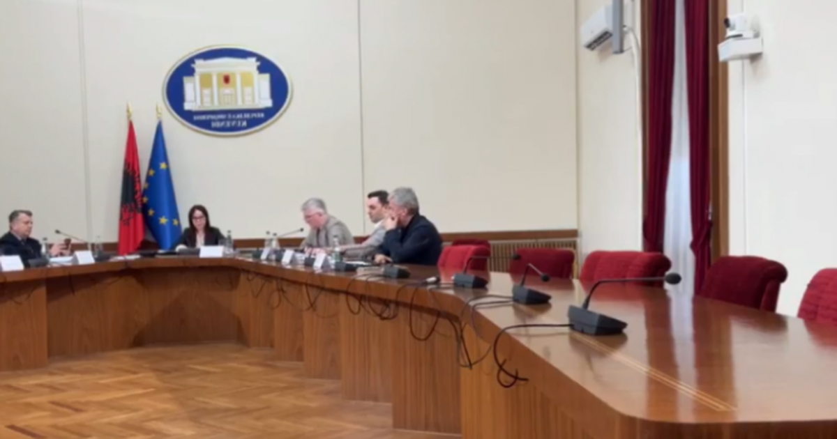 Këlliçi në seancën e ankimimit të deputetëve të PD  Keni bunkerizuar Kuvendin e Shqipërisë