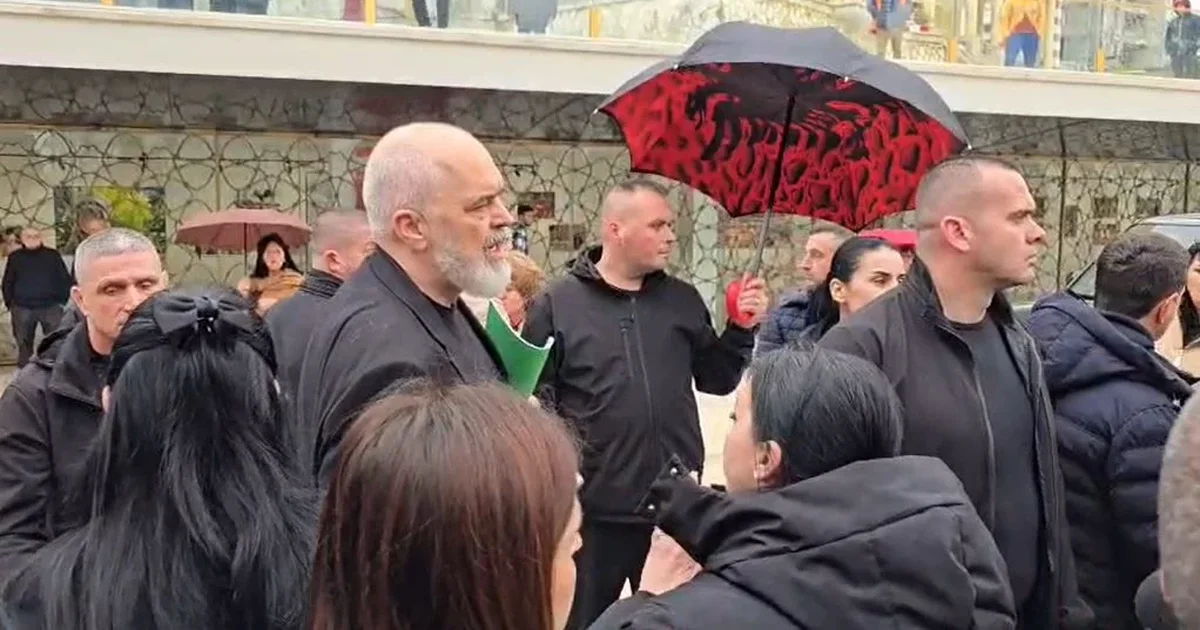 Projekti TID  Rama takohet me banorët në Durrës  Nuk do ndalet  Pritet me protesta nga qytetarët  O hajdut pronash