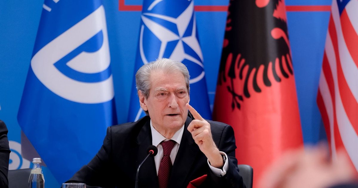 berisha-kushtetuta-pezullon-edhe-gjykatesit-kushtetues-por-rama-po-perdor-mercenaret-e-llojit-papajorgji-dhe-beci