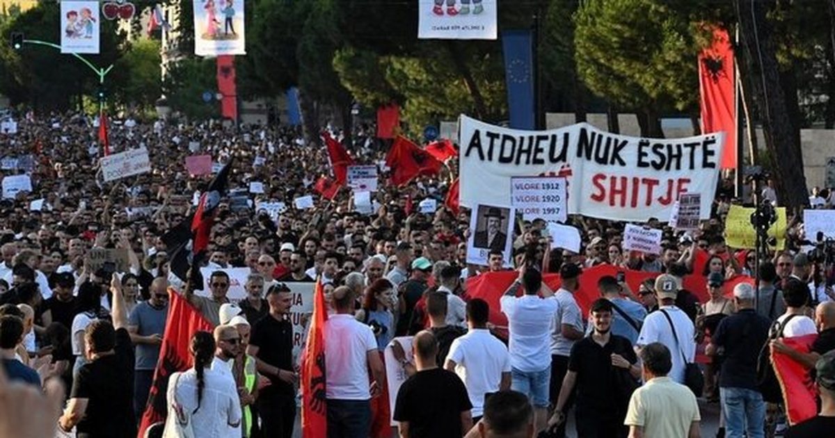 Dita e 51 të e protestës  Qytetarët zbresin sërish në shesh  kërkohet dorëheqja e kryeministrit Rama  Ju erdhi fundi 