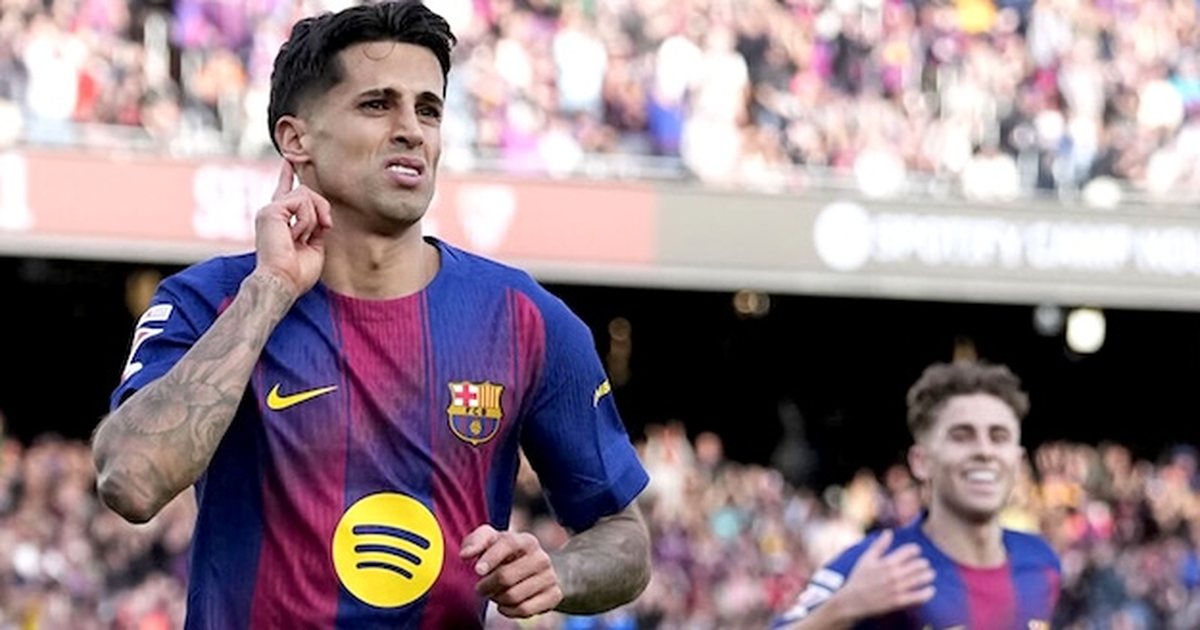 Me pushime  João Cancelo është duke pritur të nënshkruajë përfundimisht me Barçën