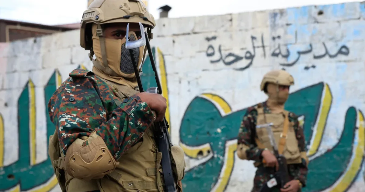 Anijet detare vazhdojnë në Detin e Kuq pavarësisht sulmeve të Huthit ndaj anijeve arabe