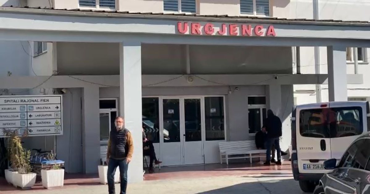  Pse më ke lëvizur makinën   44 vjeçari plagosi me mjet prerës punonjësin e sigurisë  ja si nisi sherri në Urgjencën e Fierit  EMRI 