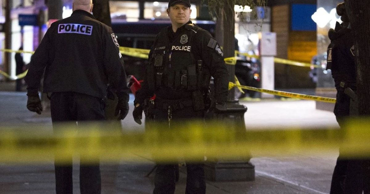 Horror në Pensilvani   Hapi kasafortën dhe mbushi pistoletën  Djali 11 vjeçar vret babanë se i fsheu video lojën