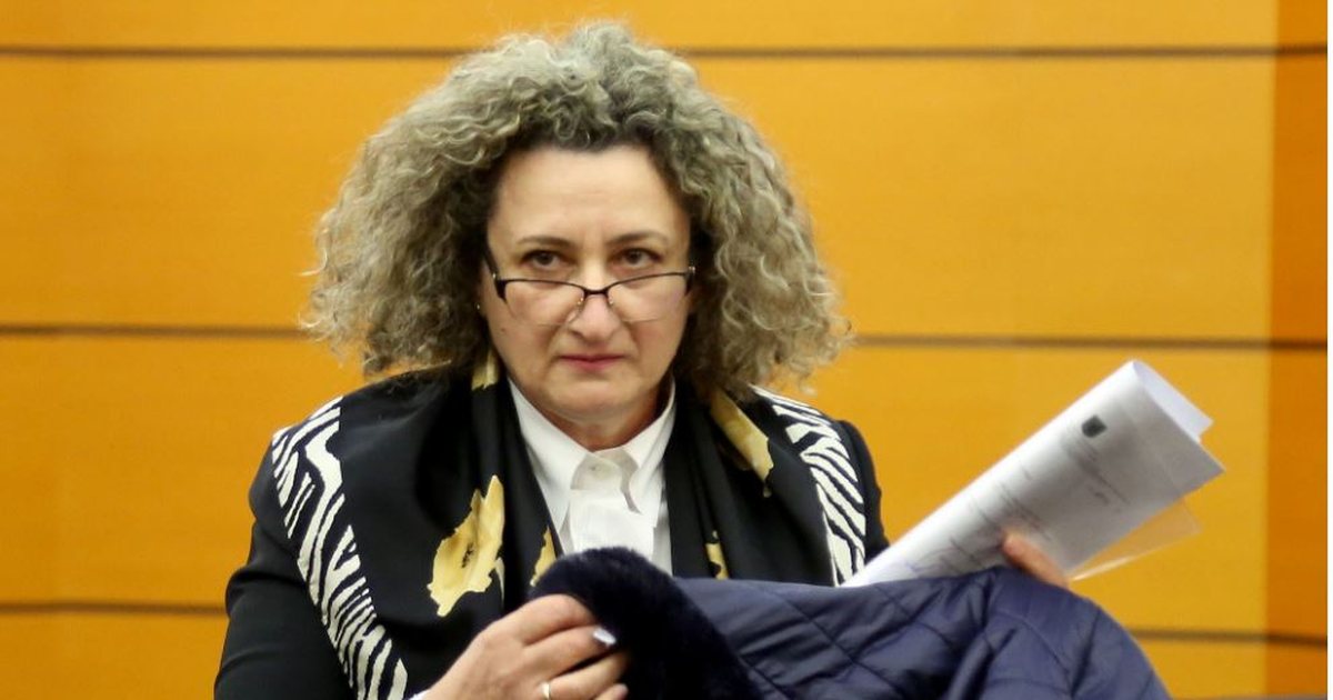  Vendimi për shkarkimin i takon KLGJ së   Prokuroria e Përgjithshme  Gjyqtarja Irena Gjoka fshehu dënimin në Greqi 