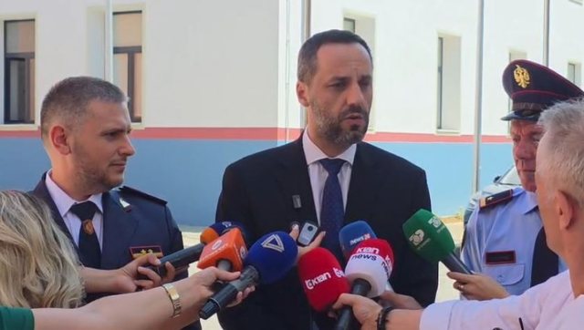 Lamallari justifikon dhun&euml;n e Policis&euml; ndaj protestuesve: