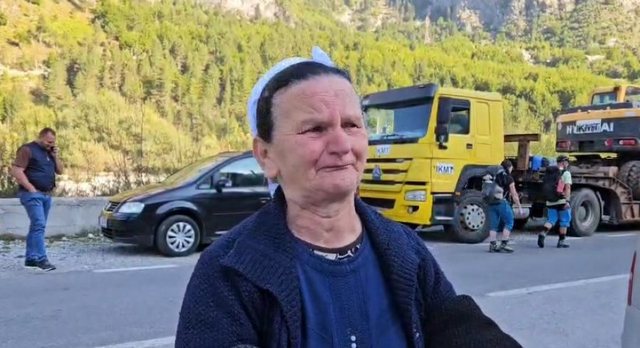 Vijon prishja e bujtuinave në Valbonë/ Banorët në lot: 30