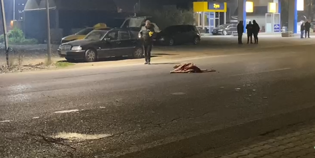 PAMJE TË RËNDA   Audi  me shpejtësi skëterrë i merr jetën të moshuarit në Tapizë