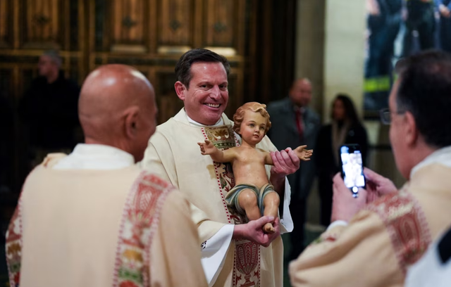 FOTOLAJM/ Si u festua Krishtlindja nëpër botë