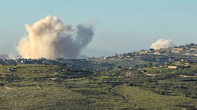 Bombardimet izraelite n&euml; Liban/ Ushtria izraelite u b&euml;n thirrje