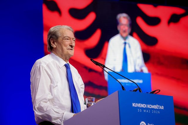 Kuvendi i PD miraton ndryshimet n&euml; statut/ Neni &ldquo;Basha&rdquo; dhe