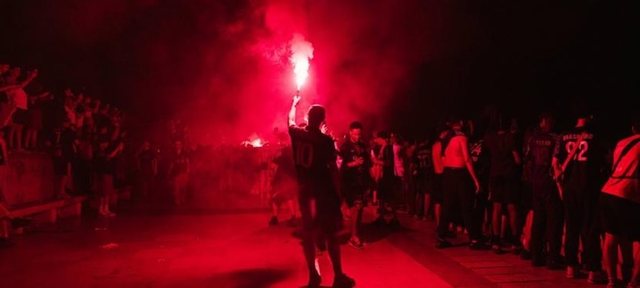 Pas fitores s&euml; PSG-s&euml;, shp&euml;rthyen trazira dhe u arrestuan