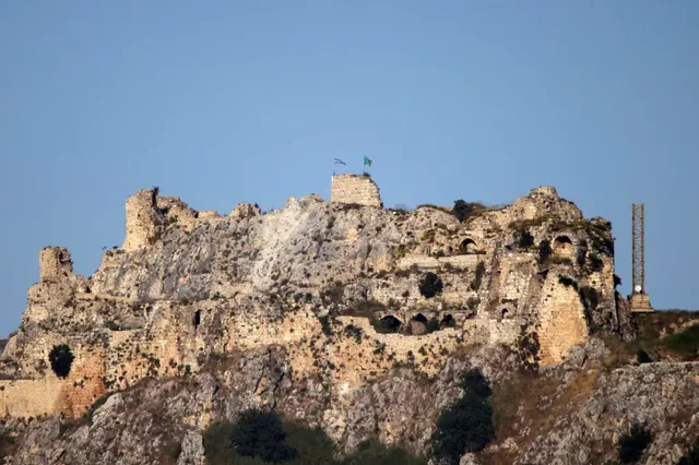 Analiza: &Ccedil;far&euml; &euml;sht&euml; K&euml;shtjella Beaufort e Libanit