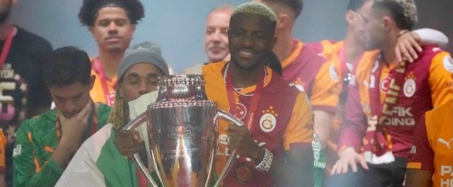 Osimhen: "Fjal&euml;t e trajnerit? Ato u nxor&euml;n jasht&euml; kontekstit