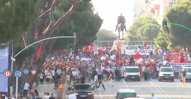 "Jan&euml; provokime"/ &Ccedil;far&euml; po ndodh para ambienteve