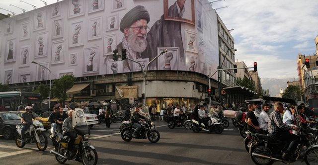 Konflikti n&euml; Gjirin Persik/ Teherani k&euml;rkon lirim t&euml; 50% t&euml;