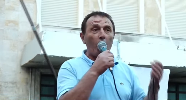 Protest&euml; masive kund&euml;r projektit n&euml; Zv&euml;rnec/ Qytetar&euml;t