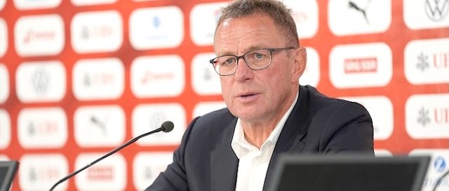 Ralf Rangnick &euml;sht&euml; me nxitim, ai i dikton kushte kuqezinjve: