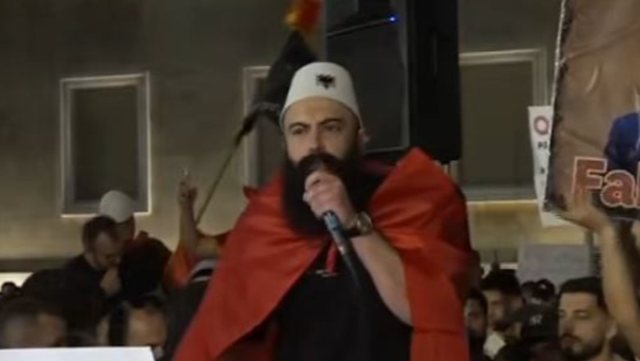 Protestuesi para Kryeministris&euml;: Nuk harrojm&euml; G&euml;rdecin dhe 21
