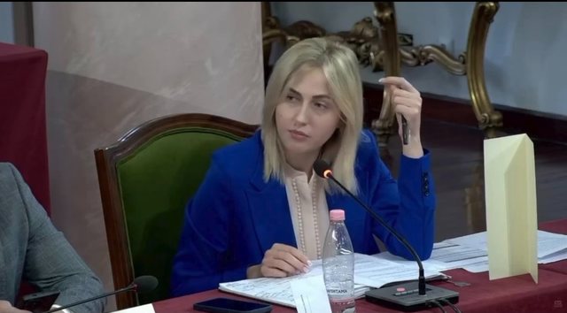 &ldquo;Ku kan&euml; shkuar parat&euml; e qytetar&euml;ve?&rdquo; Ina Zhupa: