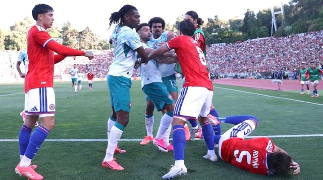 Rafael Leao justifikon veten, pas kartonit të kuq në miqësoren