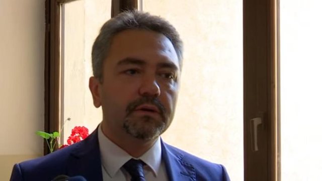 Kosova rikthehet te kutit&euml; e votimit, sot zgjedhjet e treta parlamentare