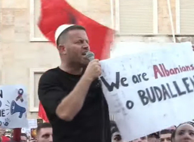 &ldquo;Rama i ulet n&euml; gjunj&euml; Melonit, Shqip&euml;rin&euml; e shkel me