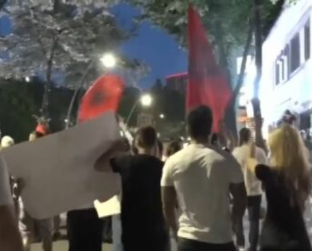 &ldquo;Bashkohuni me ne&rdquo;/ Qytetar&euml;t b&euml;jn&euml; thirrje p&euml;r