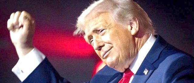 Donald Trump - n&euml; tribun&euml; p&euml;r ndeshjen e tret&euml; t&euml;
