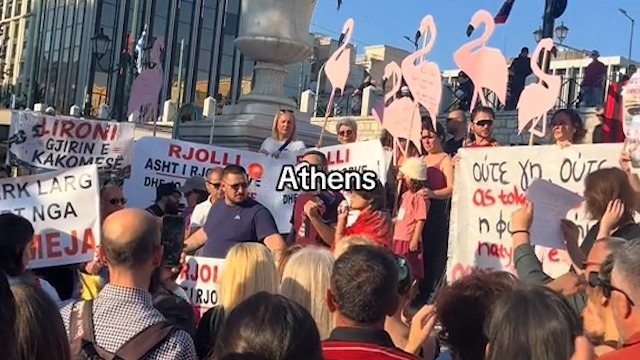 VIDEO/ Mes pankartave dhe thirrjeve p&euml;r largimin e Ram&euml;s,