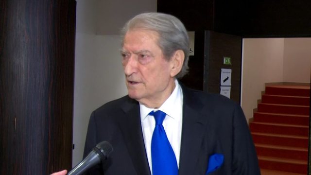 Konferenca e PPE/ Berisha p&euml;r mediat: Shqip&euml;ria n&euml; kriz&euml;,