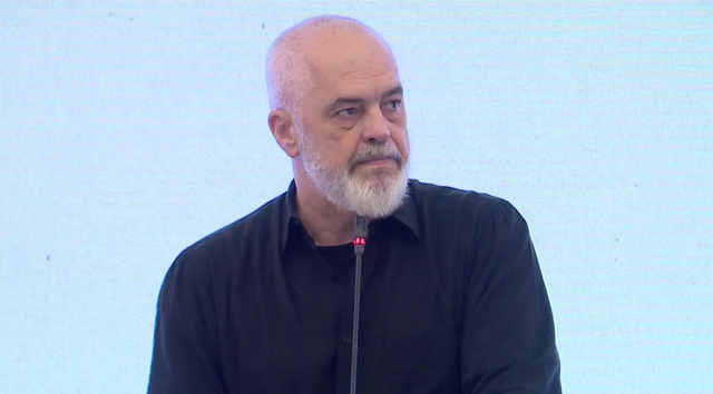 "Pagat e turizmit n&euml; Shqip&euml;ri sa ato n&euml; Greqi dhe