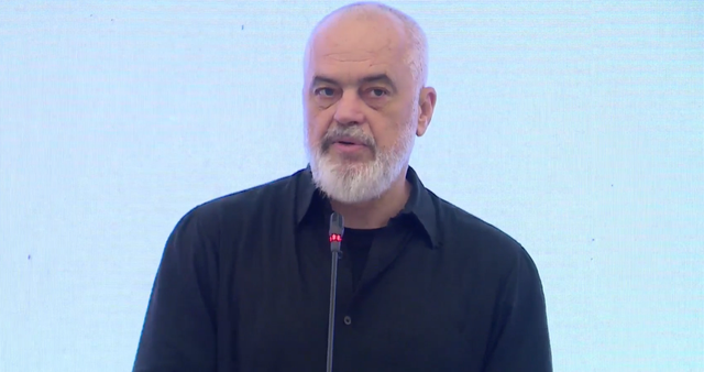 "Pagat e turizmit n&euml; Shqip&euml;ri sa ato n&euml; Greqi dhe