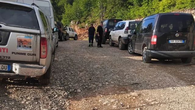 Gjenden dy turist&euml;t q&euml; ishin zhdukur n&euml; malin e Polisit n&euml;